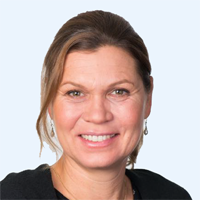 Portrait photo of Louise Hansen
