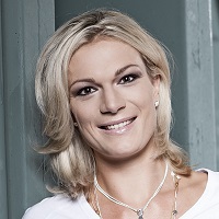 Portraitfoto von Maria Höfl-Riesch