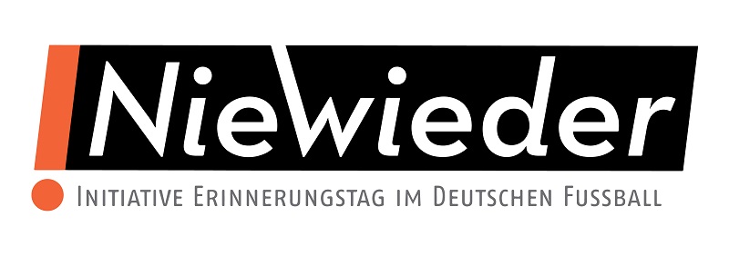 Logo "NieWieder - Erinnerungstag im Deutschen Fußball" mit rotem Punkt und schwarzer Schrift auf weißem Hintergrund.