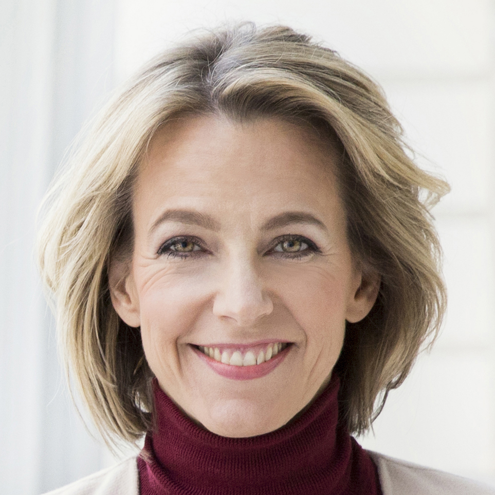 Portrait Photo of Julia Jäkel