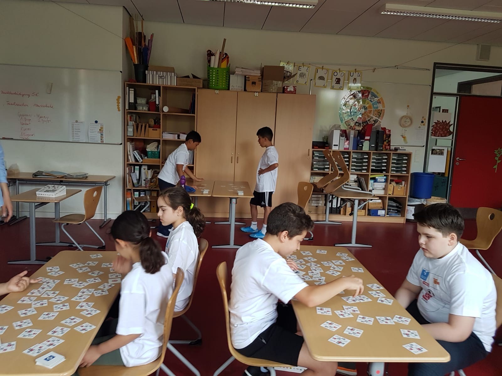 Die Kinder in Berlin hatten viel Spaß beim Fußball-Memory.