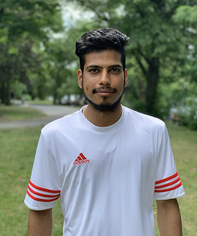 Hamidreza (Ingolstädter Bündnis): „Fußball ist der beliebteste Sport der Welt. Doch was ist es, das die Massen so begeistert? Ich habe 5 Gründe über das: 1. Gemeinsame Zeit mit Freunden verbringen 2. Spiel, Spaß, Spannung 3. Emotionen 4. Immer ein Smalltalk Thema parat 5. Selbst spielen“