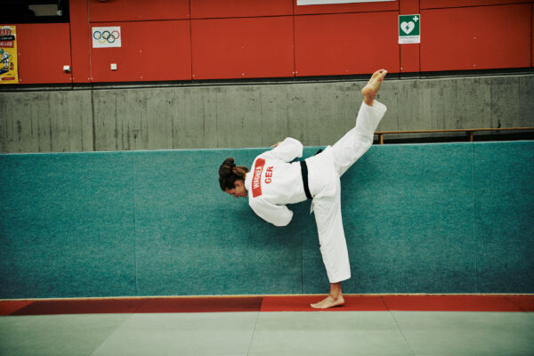 Judoka Anna Maria Wagner wärmt sich auf