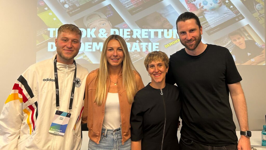 Okan Ceneli, Andrea Bonk, Nadine Brömme und Dr. Maximilian Oehl nach dem Stiftungstags-Panel