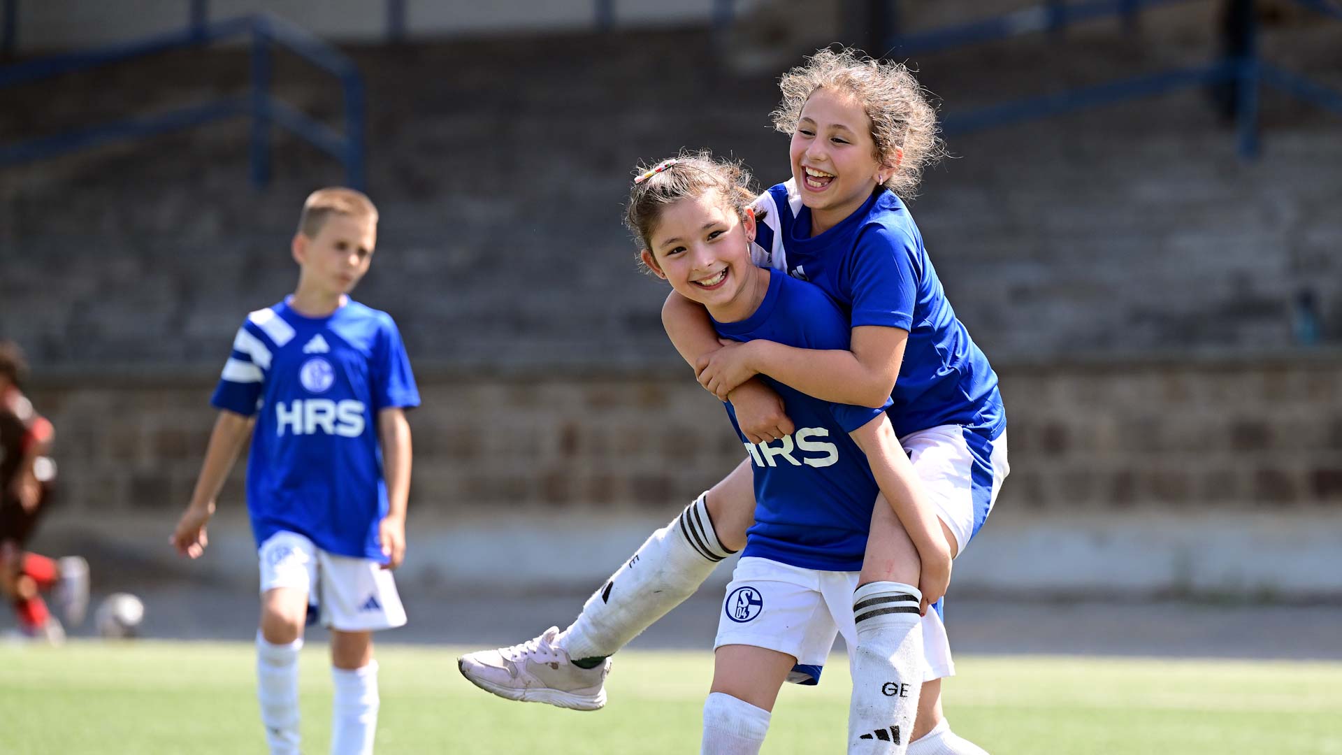Spielende Kinder beim FtK-Abschlussturnier 2025