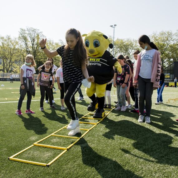 step kickt! Abschlusspublikation: Mehr Bewegung im Schulalltag