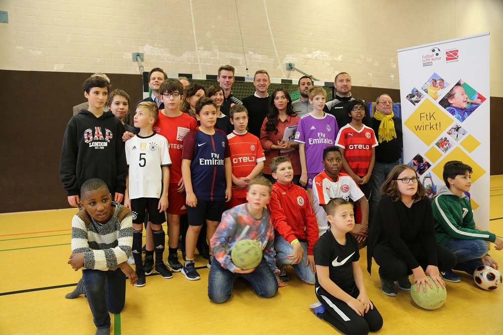 Fussball Trifft Kultur Jetzt Auch An Der Maria Montessori Gesamtschule In Dusseldorf Dfl Stiftung